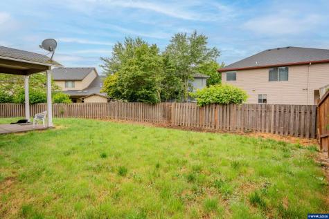 1013 Robbins Court Lebanon OR 97355