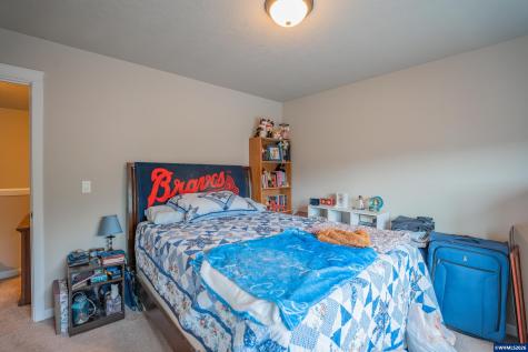 1013 Robbins Court Lebanon OR 97355