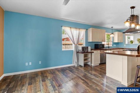1608 9th Avenue Sweet Home OR 97386