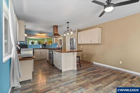 1608 9th Avenue Sweet Home OR 97386