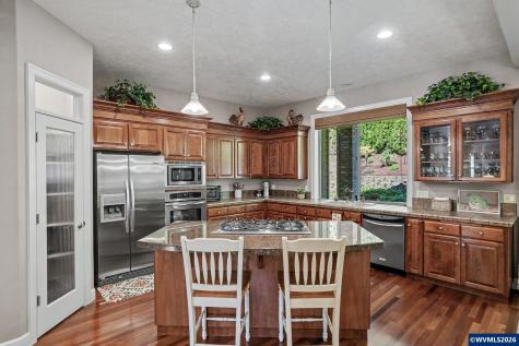 1380 West Meadows Drive NW Salem OR 97304