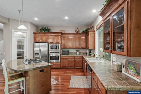 1380 West Meadows Drive NW Salem OR 97304