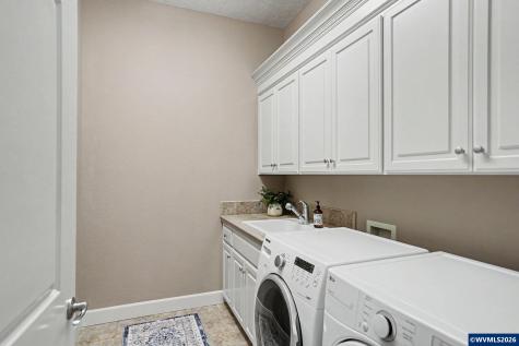 1380 West Meadows Drive NW Salem OR 97304