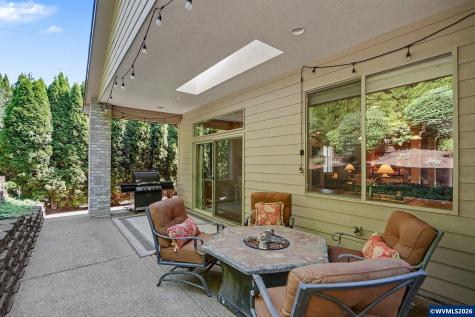 1380 West Meadows Drive NW Salem OR 97304