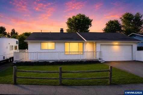 4942 Oak Park Drive NE Salem OR 97305
