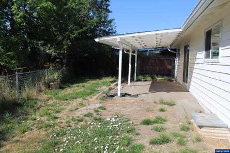 4942 Oak Park Drive NE Salem OR 97305