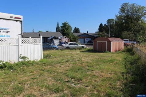 4942 Oak Park Drive NE Salem OR 97305