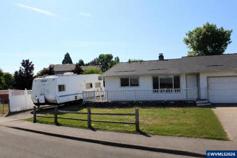 4942 Oak Park Drive NE Salem OR 97305