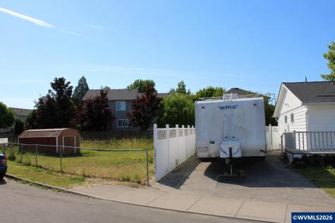 4942 Oak Park Drive NE Salem OR 97305