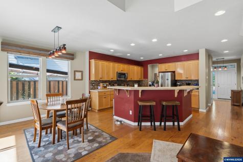 2516 Laura Vista Drive NW Albany OR 97321
