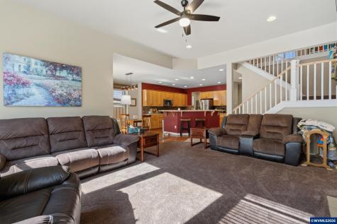 2516 Laura Vista Drive NW Albany OR 97321