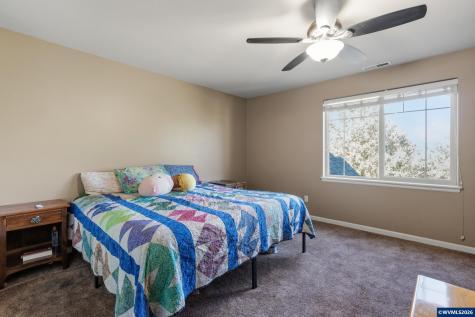 2516 Laura Vista Drive NW Albany OR 97321