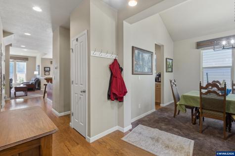 2516 Laura Vista Drive NW Albany OR 97321