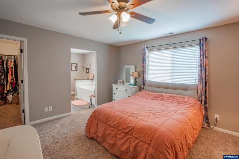 2147 Steelhead Court Lebanon OR 97355