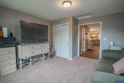 2147 Steelhead Court Lebanon OR 97355
