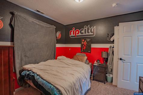 2147 Steelhead Court Lebanon OR 97355