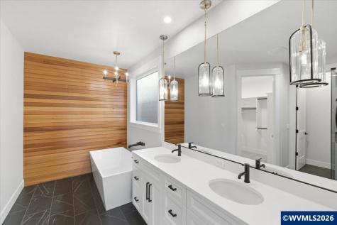 1763 York Butte Avenue SE Salem OR 97306