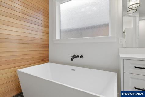 1763 York Butte Avenue SE Salem OR 97306