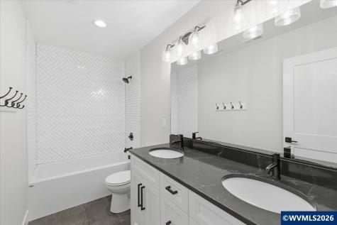 1763 York Butte Avenue SE Salem OR 97306