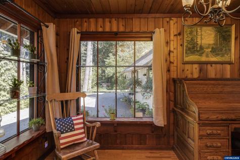 24680 N Santiam Highway SE Lyons OR 97358