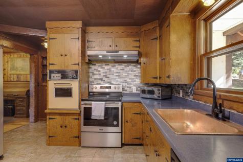 24680 N Santiam Highway SE Lyons OR 97358