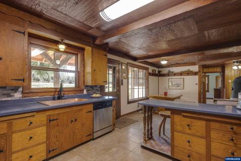 24680 N Santiam Highway SE Lyons OR 97358