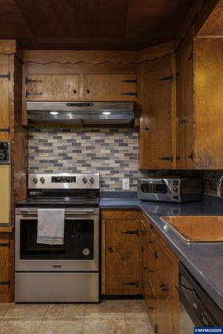 24680 N Santiam Highway SE Lyons OR 97358