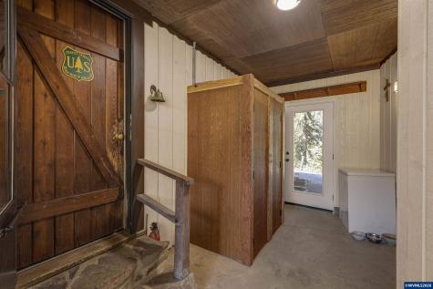 24680 N Santiam Highway SE Lyons OR 97358