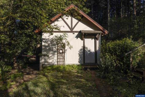 24680 N Santiam Highway SE Lyons OR 97358