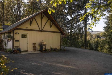 24680 N Santiam Highway SE Lyons OR 97358