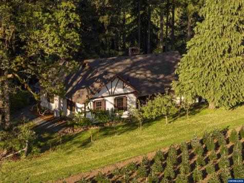 24680 N Santiam Highway SE Lyons OR 97358