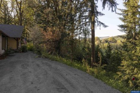 24680 N Santiam Highway SE Lyons OR 97358