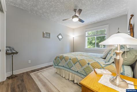 1786 Ammon Street NW Salem OR 97304