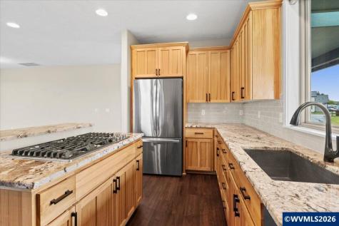 9864 Hoffman Road Monmouth OR 97361