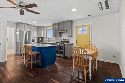 9864 Hoffman Road Monmouth OR 97361