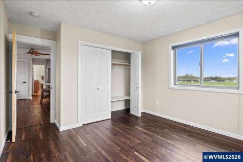 9864 Hoffman Road Monmouth OR 97361