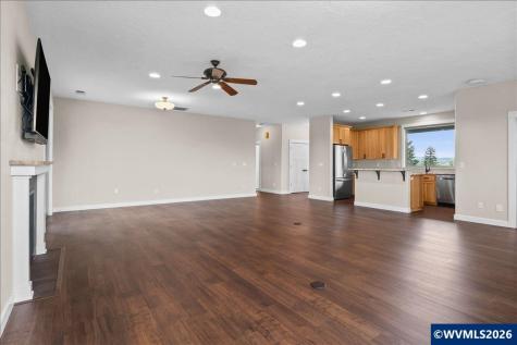 9864 Hoffman Road Monmouth OR 97361