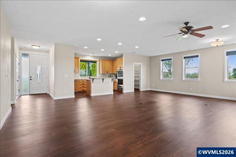 9864 Hoffman Road Monmouth OR 97361