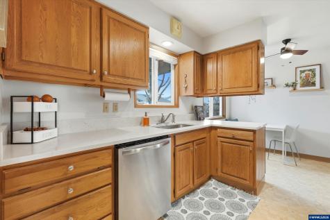 1841 Umpqua Road Woodburn OR 97071