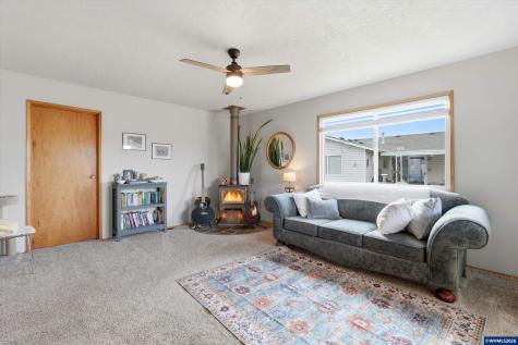1841 Umpqua Road Woodburn OR 97071