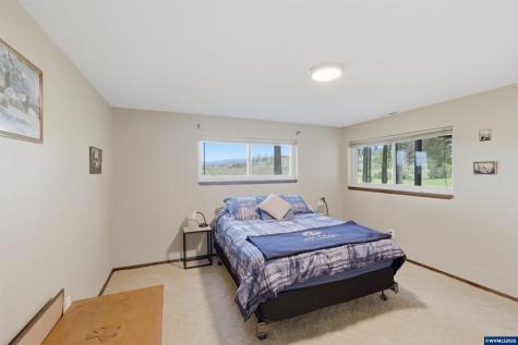 40000 Fir Oaks Lane Lebanon OR 97355