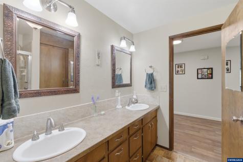 40000 Fir Oaks Lane Lebanon OR 97355