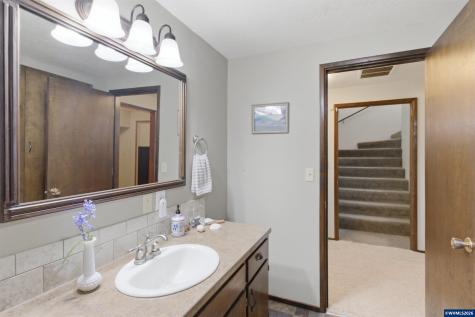 40000 Fir Oaks Lane Lebanon OR 97355