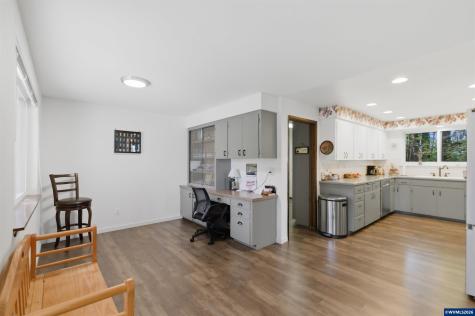 40000 Fir Oaks Lane Lebanon OR 97355