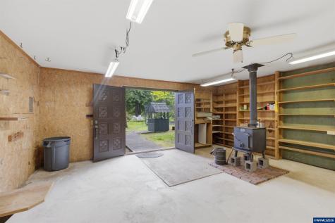 40000 Fir Oaks Lane Lebanon OR 97355