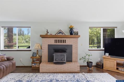 40000 Fir Oaks Lane Lebanon OR 97355