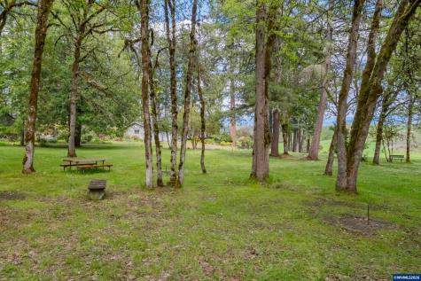 40000 Fir Oaks Lane Lebanon OR 97355