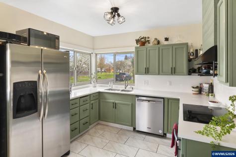 1336 NE Evans Street Mcminnville OR 97128