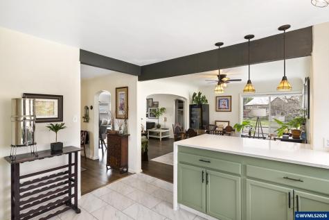 1336 NE Evans Street Mcminnville OR 97128