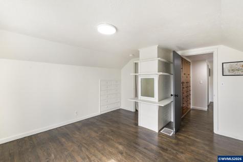 1336 NE Evans Street Mcminnville OR 97128